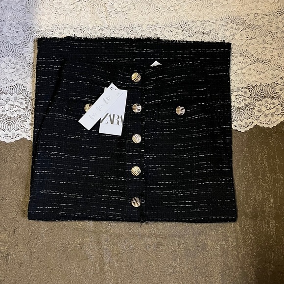 Zara Button Pencil Skirt - Picture 2 of 12